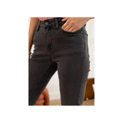 Selected By La.ra Broek Grijs