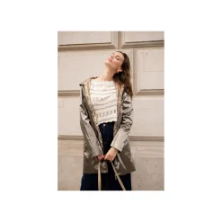 Selected By La.ra Jas Brons