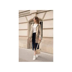 Selected By La.ra Jas Brons