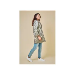 Selected By La.ra Jas Brons