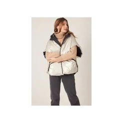 Selected By La.ra Jas Zwart