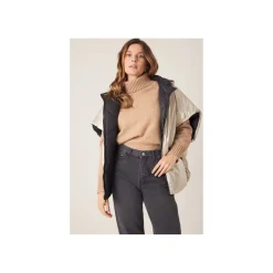 Selected By La.ra Jas Zwart