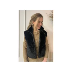 Selected By La.ra Jas Zwart