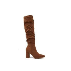 Selected By La.ra Laars Bruin