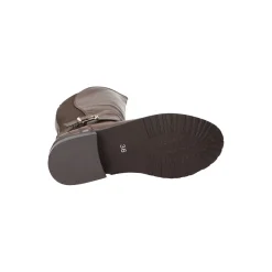 Selected By La.ra Laars Camel