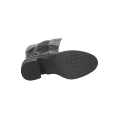 Selected By La.ra Laars Zwart