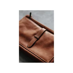 Selected By La.ra Schoudertas Cognac