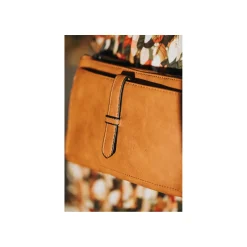 Selected By La.ra Schoudertas Cognac