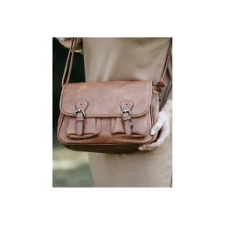 Selected By La.ra Schoudertas Cognac