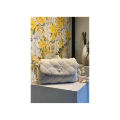 Selected By La.ra Schoudertas Beige